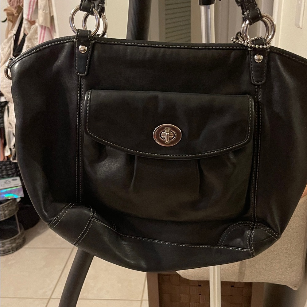 Elegant Black Leather Handbag